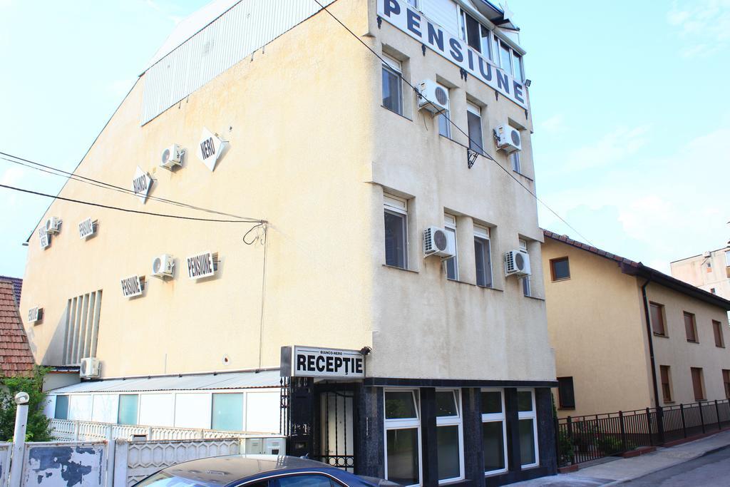 Pensiunea Bianco Nero Timisoara Exterior photo